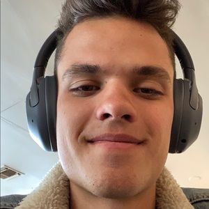 Meet your Posher, Eli